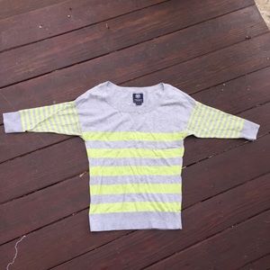 ☀️American Eagle Half Sleeve Striped Sweater XS